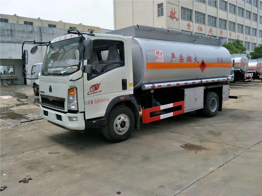 內(nèi)江12噸加油車(chē)鉅惠銷(xiāo)售