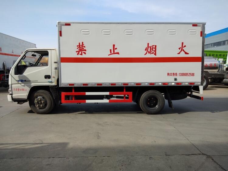 吉林白城江鈴順達(dá)氣瓶運(yùn)輸車的生產(chǎn)基地