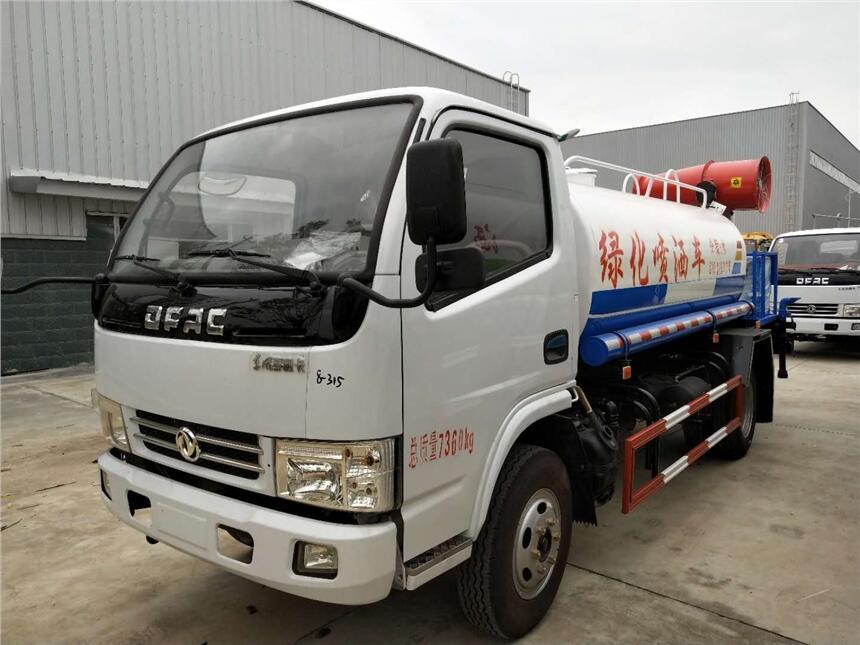 多功能抑塵灑水車(chē)、園林綠化農(nóng)藥噴灑車(chē)