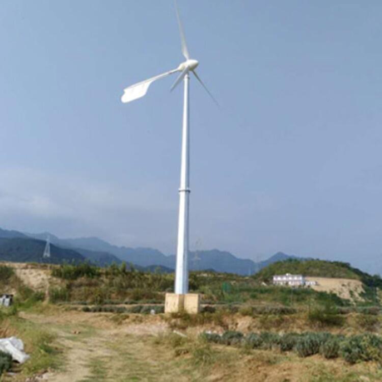 德州藍潤供應民用小型風力發(fā)電機2500W低速永磁發(fā)電機