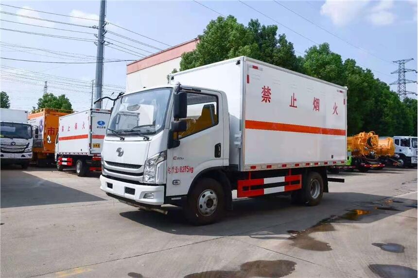 躍進(jìn)C500爆破廂式運(yùn)輸車(chē)腐蝕品廂式運(yùn)輸車(chē)