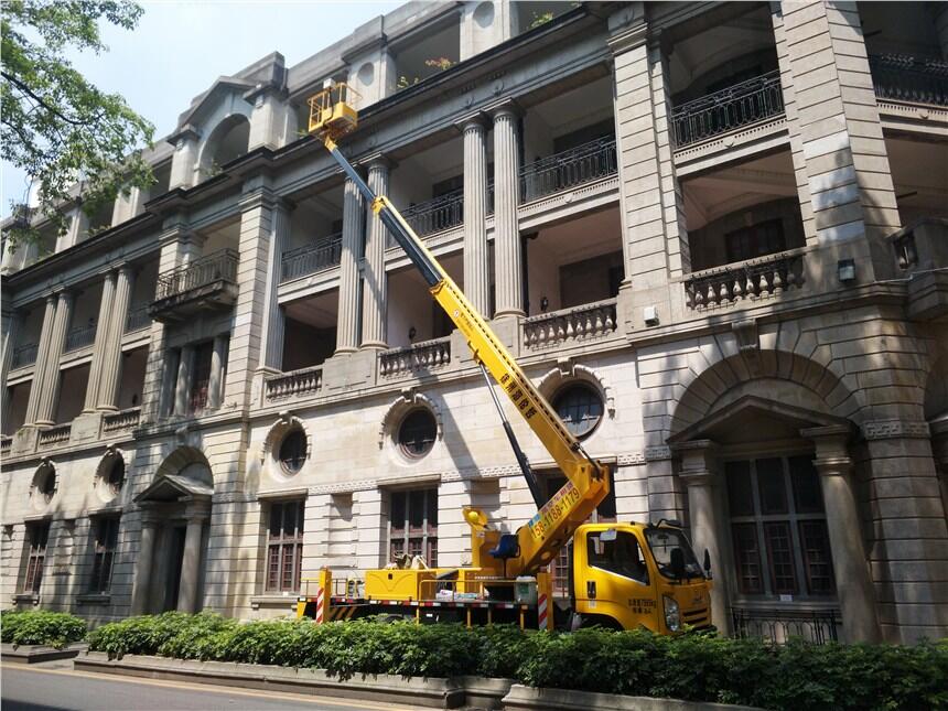 增城升降機(jī)租賃、高空路燈車(chē)出租、廣州高空作業(yè)車(chē)哪家好