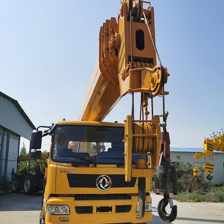 廠家出售 16噸隨車吊 東風底盤吊車