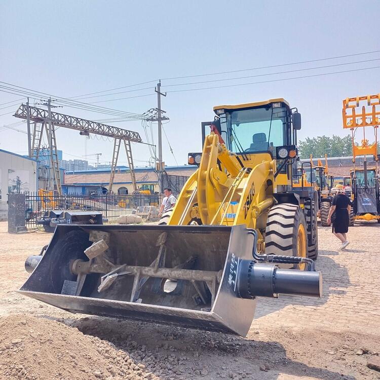 攪拌斗裝載機(jī)舊鏟車改裝攪拌斗工程混凝土攪拌運輸一體機(jī)