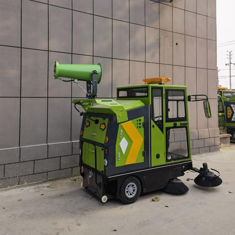 TY-2000型駕駛式掃地機(jī)高壓清洗噴霧抑塵功能小型四輪駕駛式掃地機(jī)