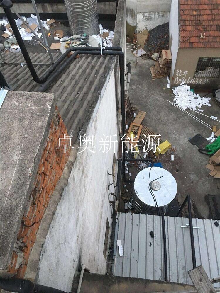 蘇州望亭鎮(zhèn)浴場20噸太陽能空氣能熱水系統(tǒng)工程