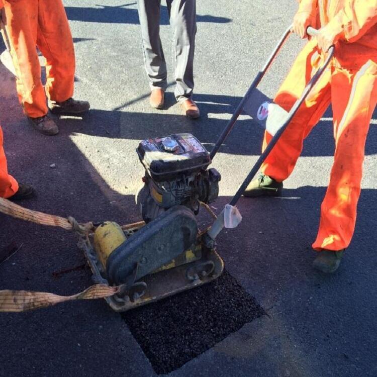 順義道路冷補料生產(chǎn)基地