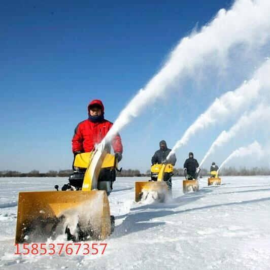 大雪天氣確保道路暢通就選這臺清雪高效的手扶掃雪機(jī)