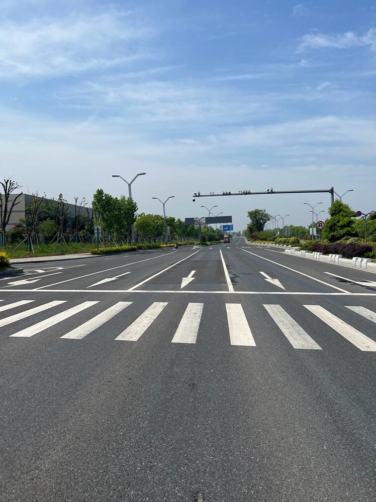 南京道路劃線-停車位劃線-廠區(qū)道路標(biāo)線劃線施工隊(duì)