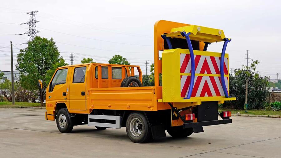 五環(huán)防撞緩沖車 高速安全防撞車 曼力西品牌防撞緩沖墊