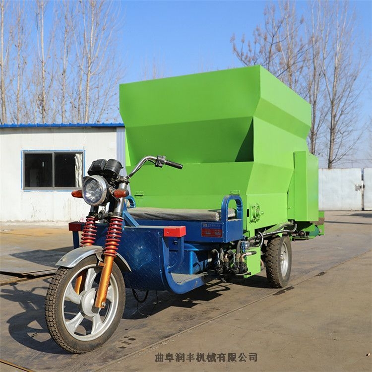 管城電動喂養(yǎng)飼喂車 全自動喂牛車 潤豐機械