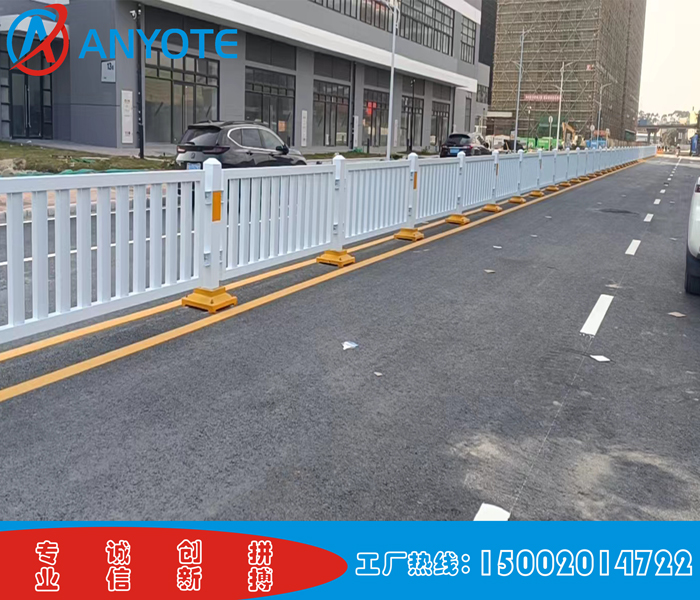 東莞道路中間分隔護(hù)欄 深標(biāo)2護(hù)欄一米報(bào)價(jià)