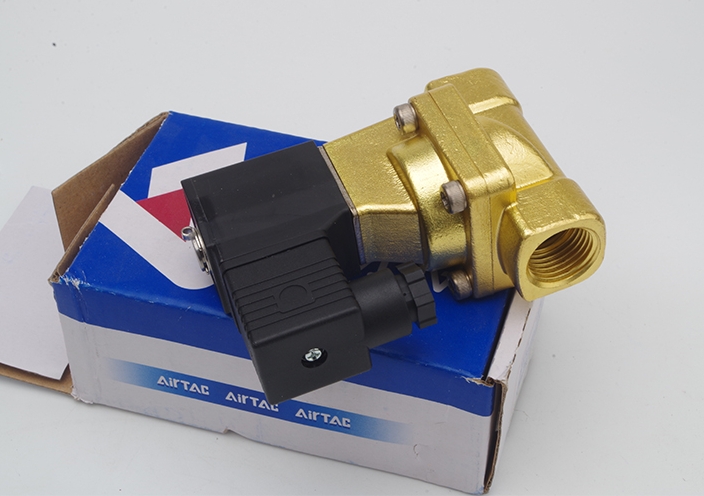 批發(fā)供應(yīng)AIRTAC VALVE 油水控制閥2W200-20 DC12V做工精良