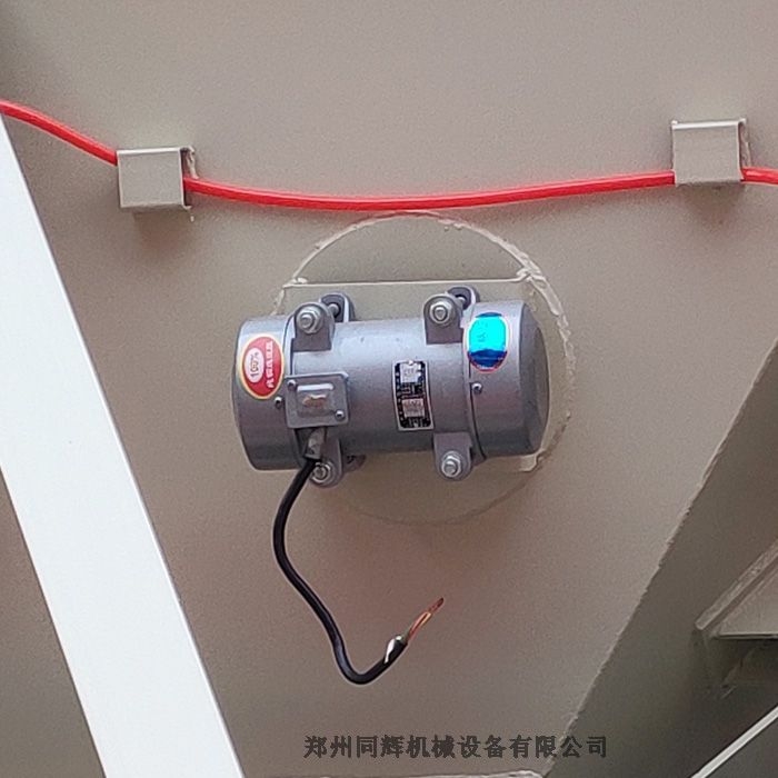 混凝土振動器水泥抹光振平搗實震動器振動電機震動器效果好