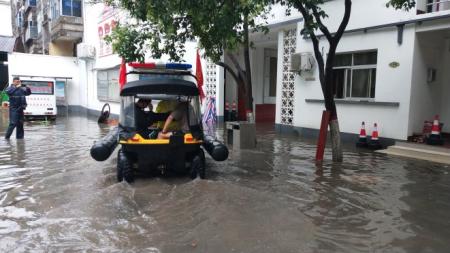 中小型水陸兩棲車 應(yīng)急搶險(xiǎn)水上救災(zāi)車-山地救災(zāi)車