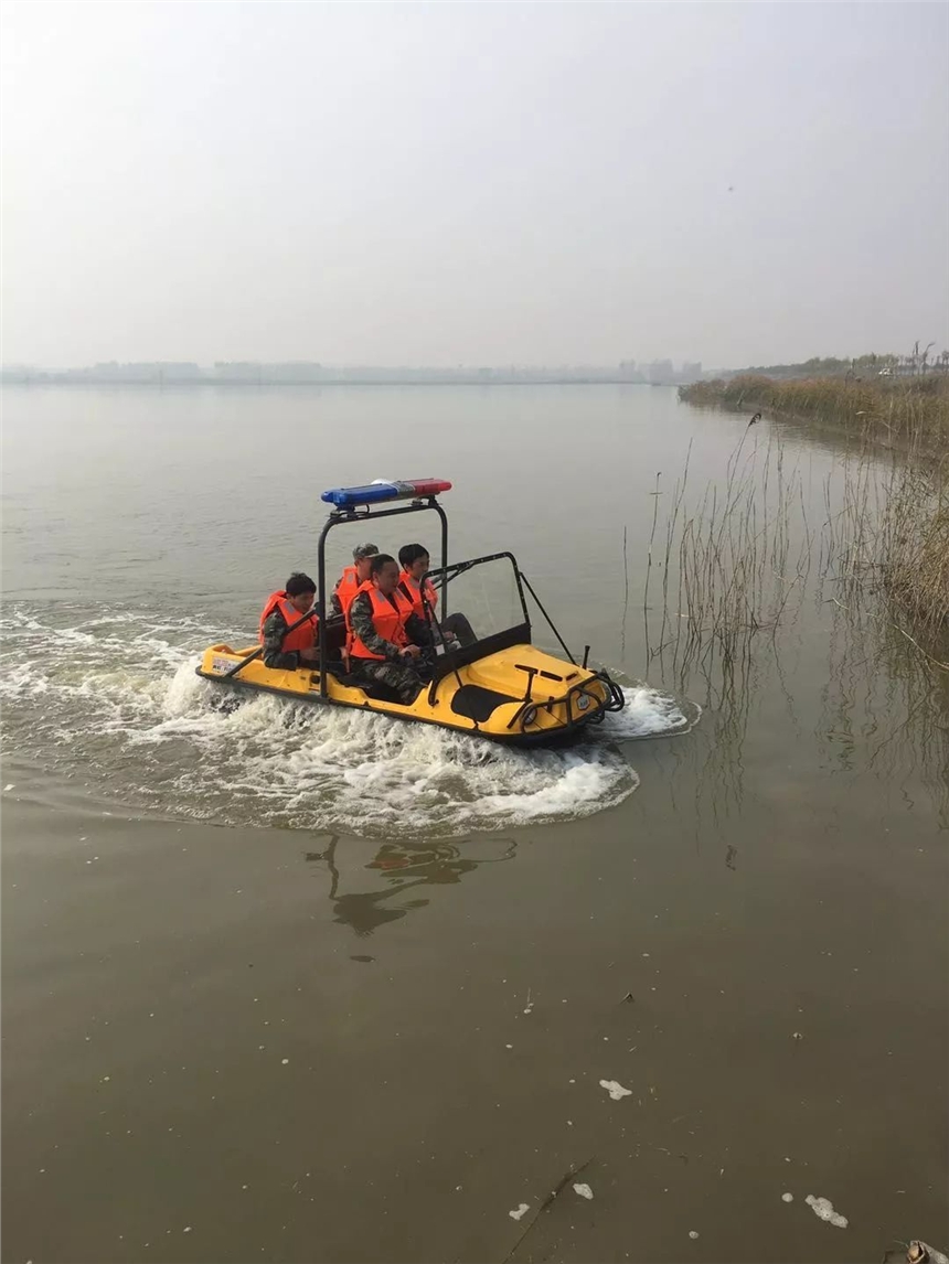 水陸兩棲車圖片 水陸兩棲車視頻 水陸兩棲車簡介