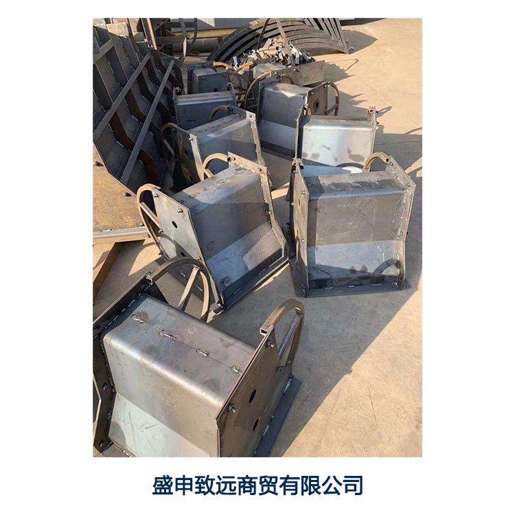 水泥隔離墩鋼模具交通水泥隔離墩模具交通隔離帶模具廠