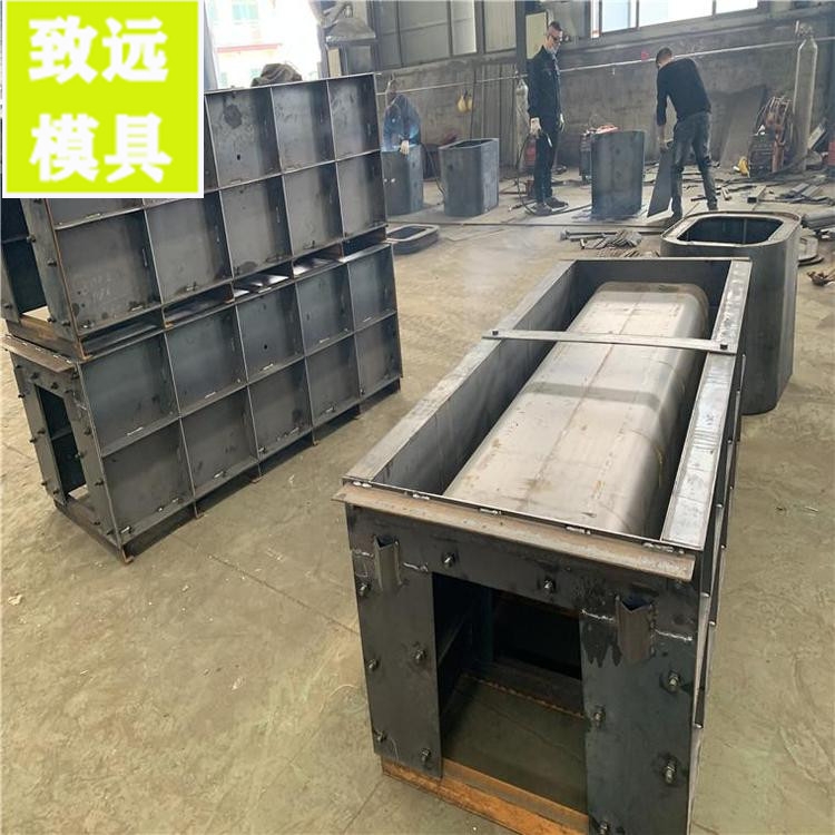 梯形排水溝模具 預制排水溝模具 排水溝鋼模具 來賀 高速公路排水溝模具 供應(yīng)商