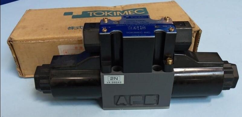 TOKIMEC(東京計器)    DG4VC-3-6C-M-PS2-H-7-54