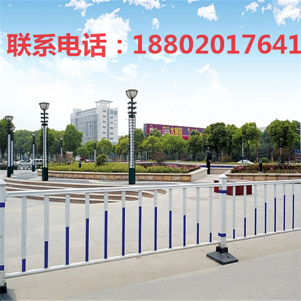 云浮道路隔離欄廠家 肇慶公路防護欄現(xiàn)貨 清遠(yuǎn)市政護欄批發(fā)