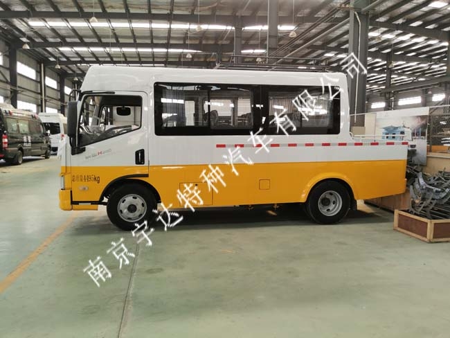 躍進(jìn)18座工程車電力工程車搶修工程車平頭工程車