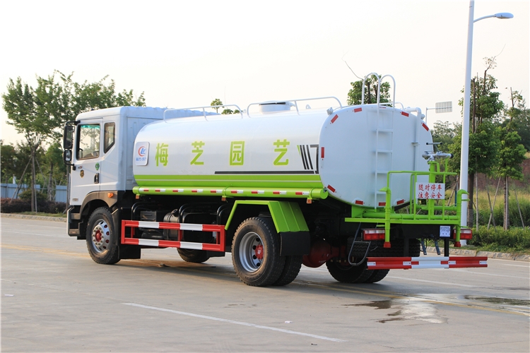 洛陽(yáng)灑水車哪里有賣_洛陽(yáng)灑水車廠家價(jià)格_大量現(xiàn)車