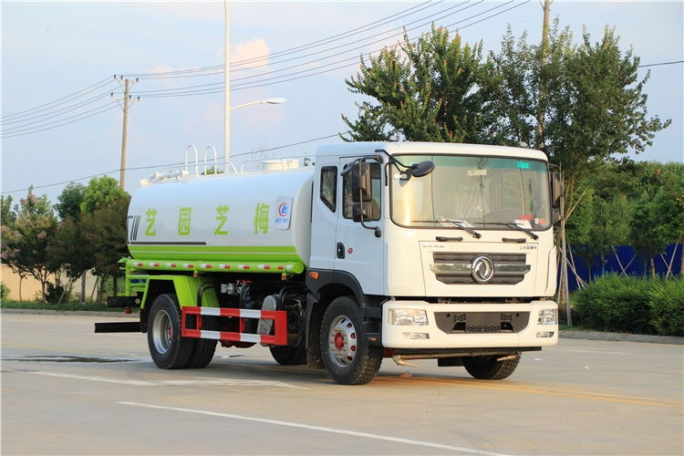 郟縣灑水車哪里有賣_免購置稅灑水車_大量灑水車現(xiàn)車