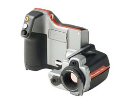 FLIR T390 電力行業(yè)專(zhuān)為移動(dòng)目標(biāo)設(shè)計(jì)