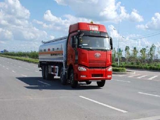 化工液體運輸車Chemical liquid truck