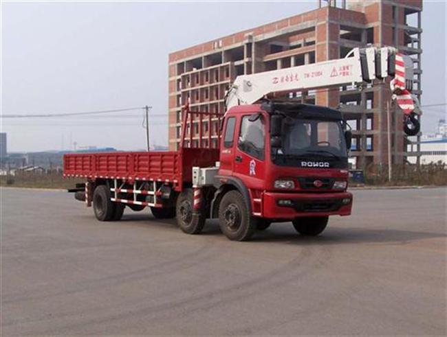 福田小三軸（前四后四）隨車起重運(yùn)輸車（10噸吊機(jī)）