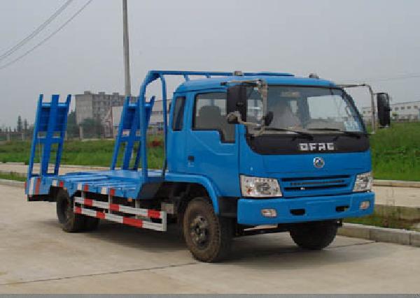 東風(fēng)多利卡7噸挖掘機(jī)平板運(yùn)輸車