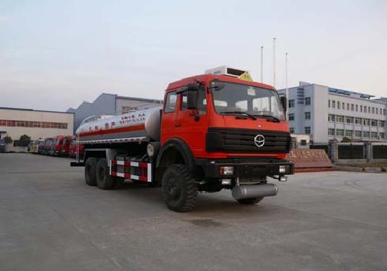 北奔后雙橋運(yùn)油車(XC1256E3)