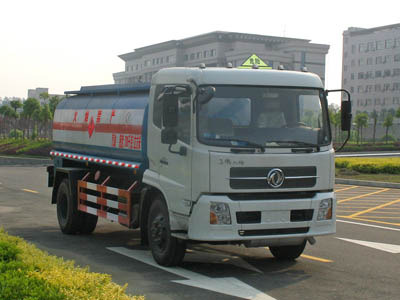 東風(fēng)天錦運(yùn)油車