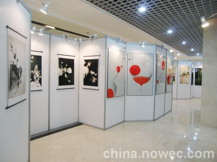 八棱柱展板租賃，八棱柱標(biāo)攤租賃，展覽屏風(fēng)