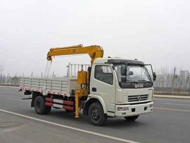 東風(fēng)多利卡隨車起重運(yùn)輸車隨車吊www.zqzqw.com