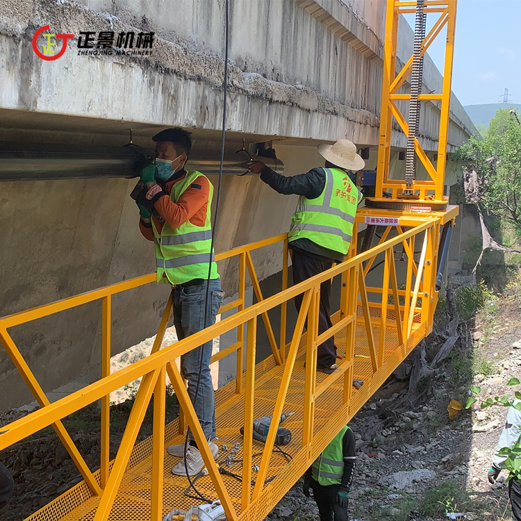 正景高速公路排水管安裝車橋梁側(cè)面施工設(shè)備小型橋檢車