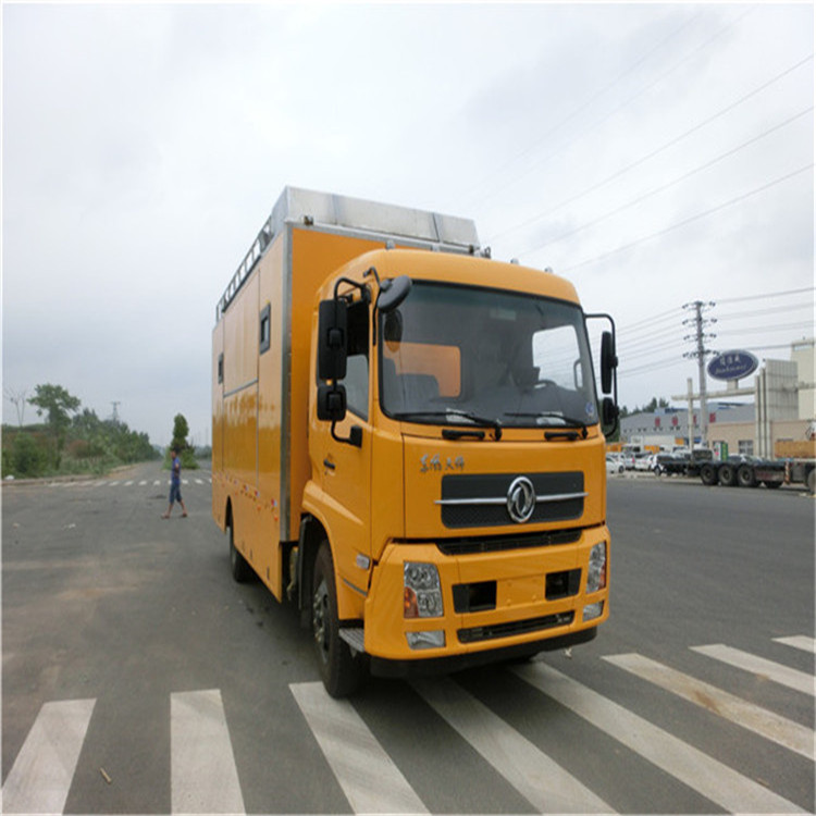 流動(dòng)宴會(huì)餐車可以做飯的車廂式餐飲車外觀新穎結(jié)實(shí)耐用