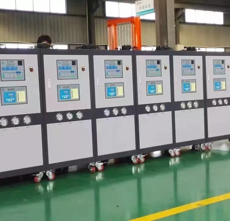 注塑模具加熱用油溫機(jī)廠家熱壓機(jī)加熱設(shè)備生產(chǎn)商