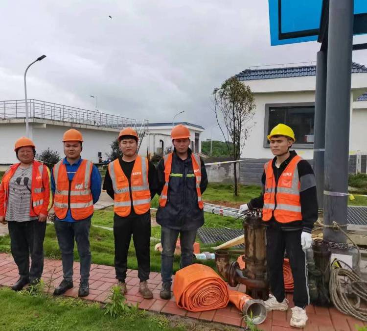 常州市天寧區(qū)集水池淤泥抽空壓干污水池清理持有空間作業(yè)施工證