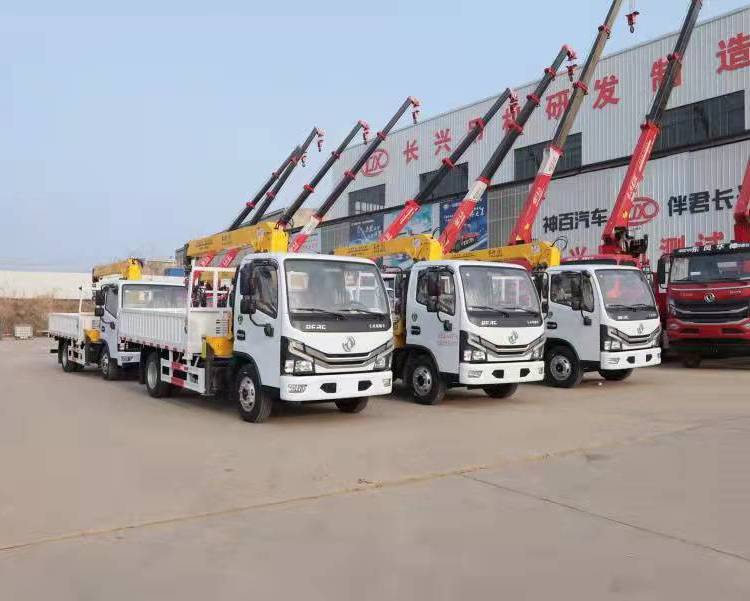 國六東風(fēng)藍(lán)牌隨車吊多利卡4噸隨車起重機(jī)小型吊車