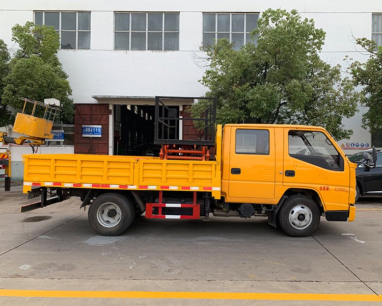 國(guó)六江鈴升降平臺(tái)高空車(chē)高空電力檢修路燈搶修高空作業(yè)車(chē)