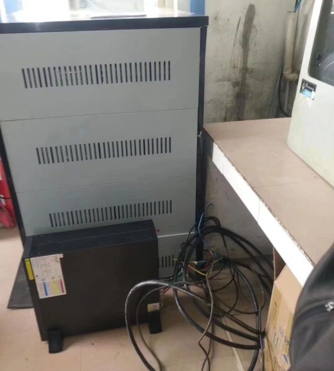 科華YTR系列三進(jìn)三出UPS電源(10-20kVA)-J機(jī)架式高效節(jié)能綠色安全