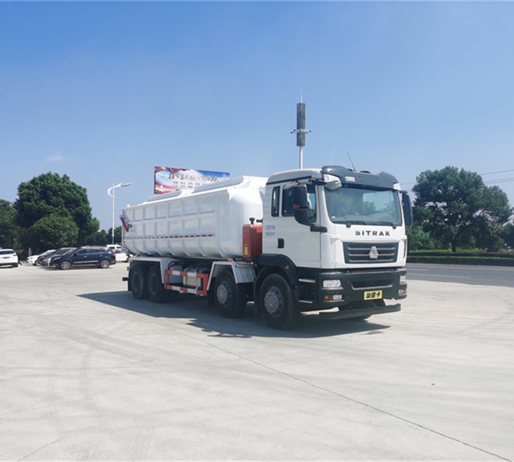 油田專用油泥運(yùn)輸車國六全密封式防腐蝕油泥自卸車