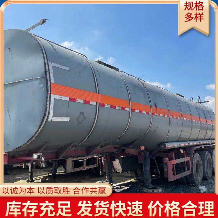 大型普通液體罐車15噸鋁合金液體罐車結(jié)構(gòu)簡單