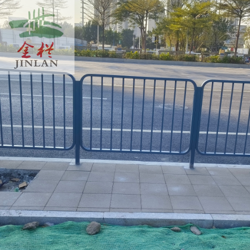 金欄大瀝人行道護欄市政道路機非隔離欄桿生產(chǎn)安裝一站式服務(wù)工廠