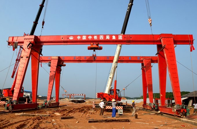 5噸龍門吊報價門式起重機(jī)生產(chǎn)廠家10噸龍門吊10噸門式起重機(jī)報價