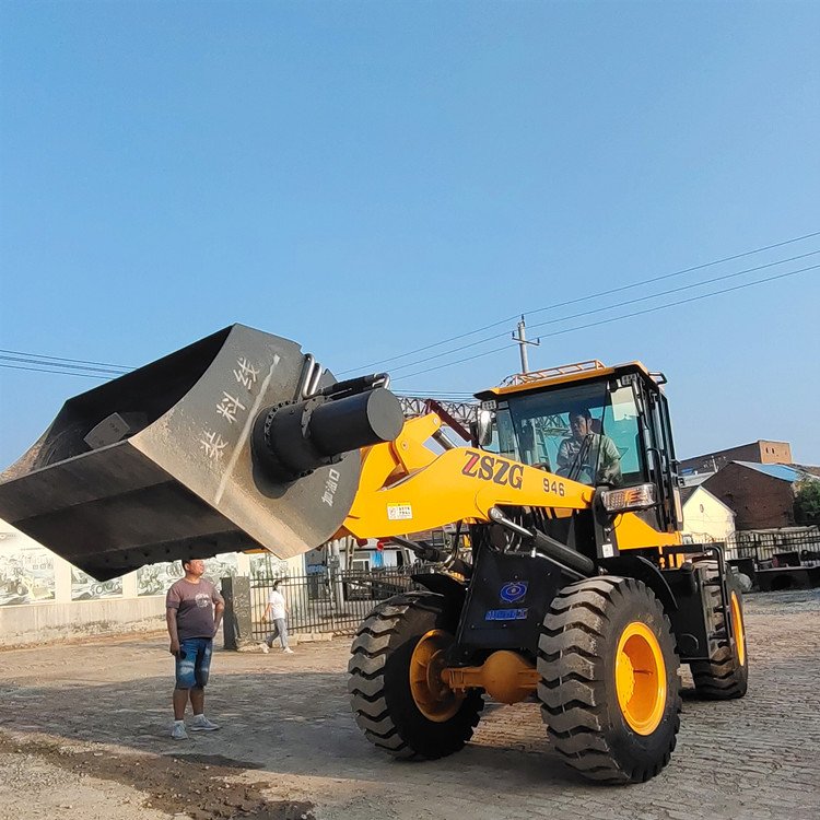 946混凝土攪拌斗裝載機(jī)建筑工程用鏟車(chē)改攪拌機(jī)中首重工