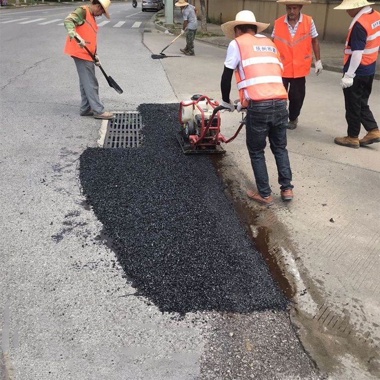 橋頭跳車路面車轍修復(fù)處理高強(qiáng)常溫施工聚氨酯瀝青混凝土細(xì)料