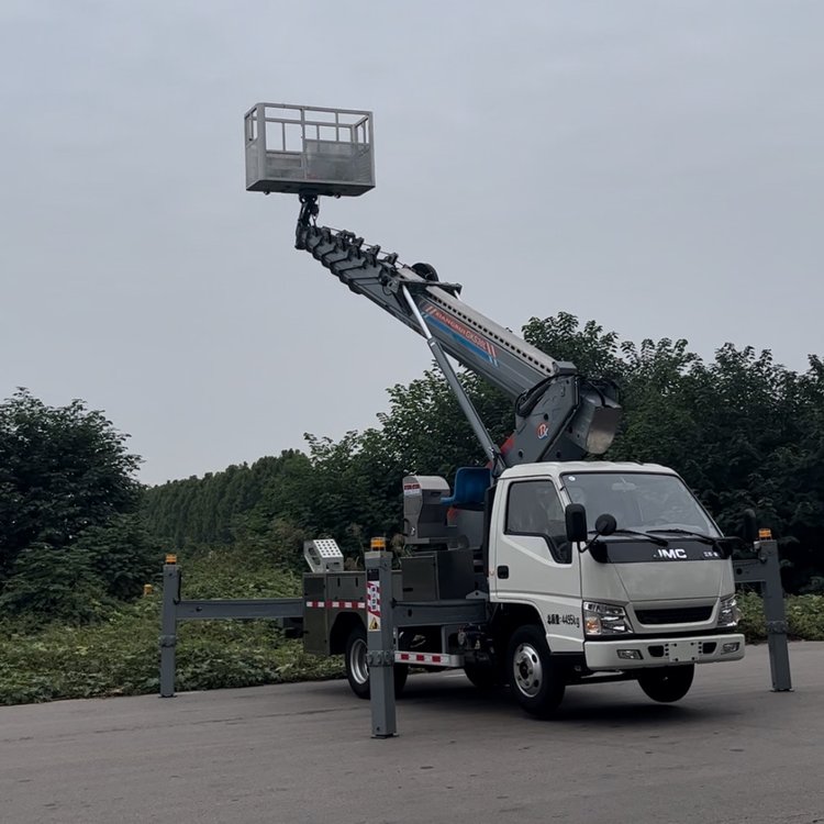 高空作業(yè)車廠家祥瑞工程機械伸縮臂式液壓升降平臺市區(qū)可通行