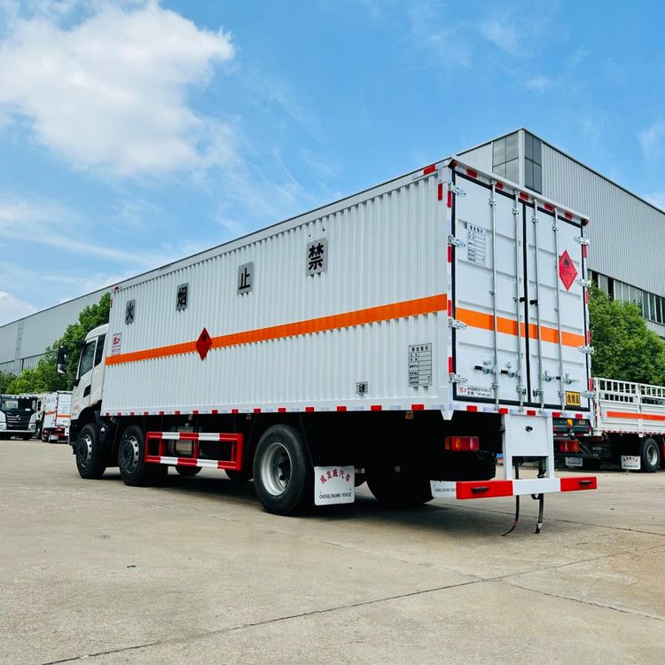 東風(fēng)天錦前四后四氣體運輸氧氣運輸液化氣運輸危險品車